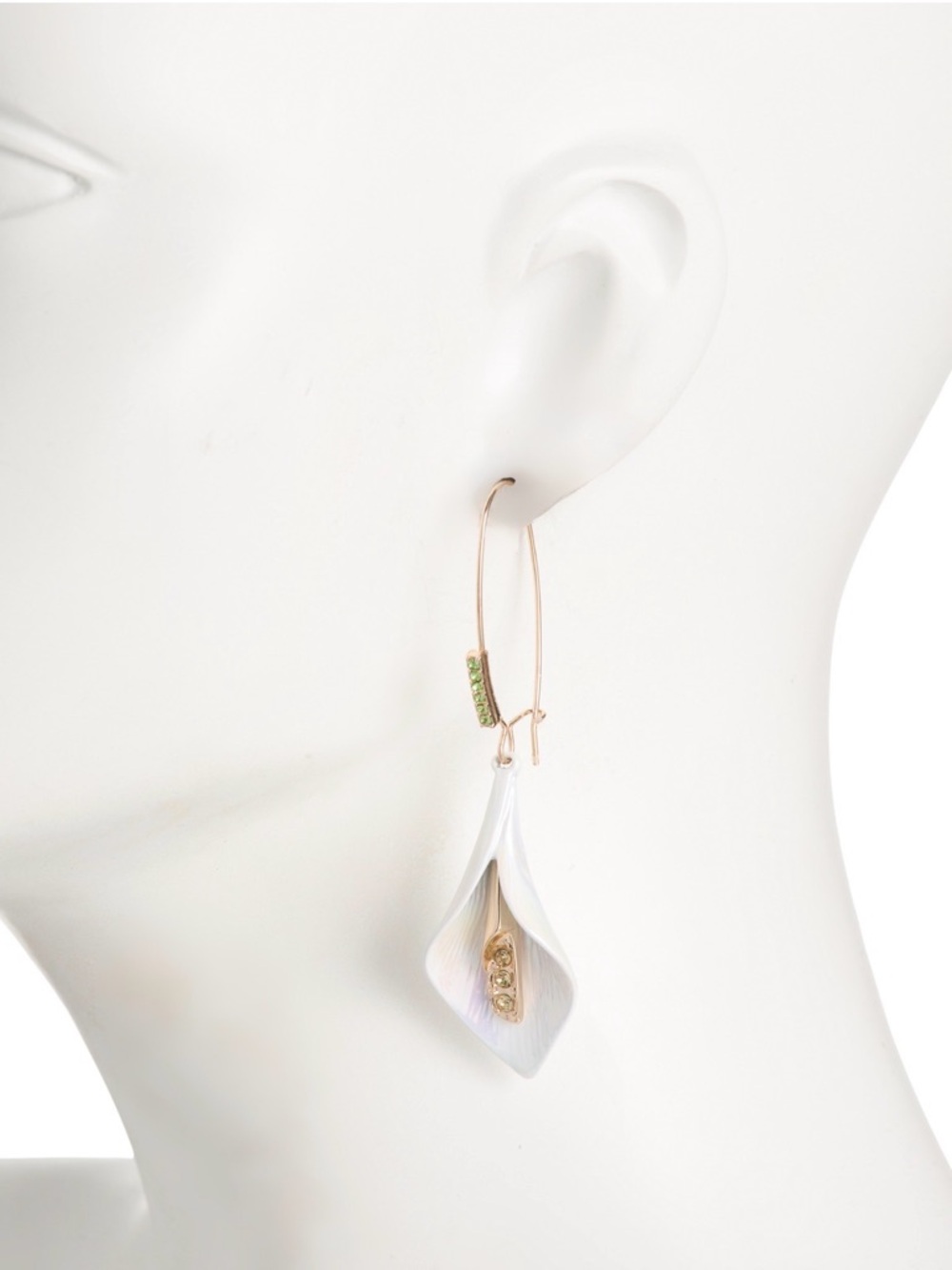 🩶BETSEY JOHNSON CALLA LILY SHEPHERD HOOK EARRINGS  - NWT🩶